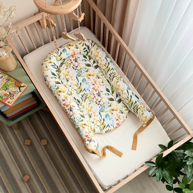 Protectie somn – Baby Nest vafe cu mix de flori- mustar (1)